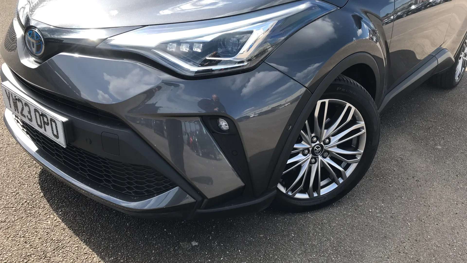 2023 TOYOTA C-HR 2023 TOYOTA C-HR