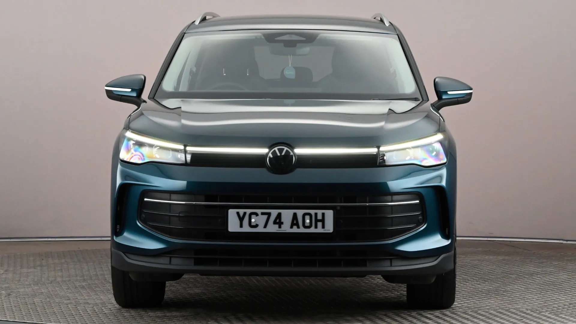 A 2024 VOLKSWAGEN TIGUAN 1.5 TSI eHybrid Match DSG A 2024 VOLKSWAGEN TIGUAN 1.5 TSI eHybrid Match DSG