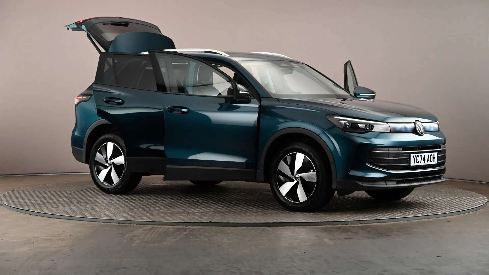 2024 VOLKSWAGEN TIGUAN 2024 VOLKSWAGEN TIGUAN