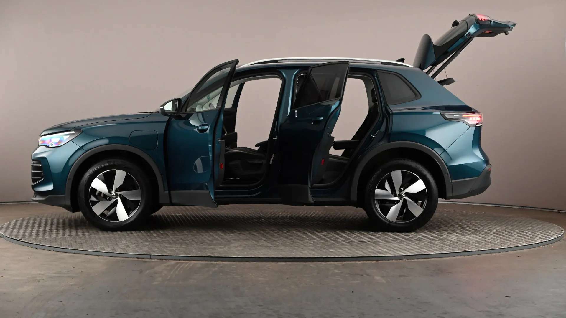 2024 VOLKSWAGEN TIGUAN 2024 VOLKSWAGEN TIGUAN