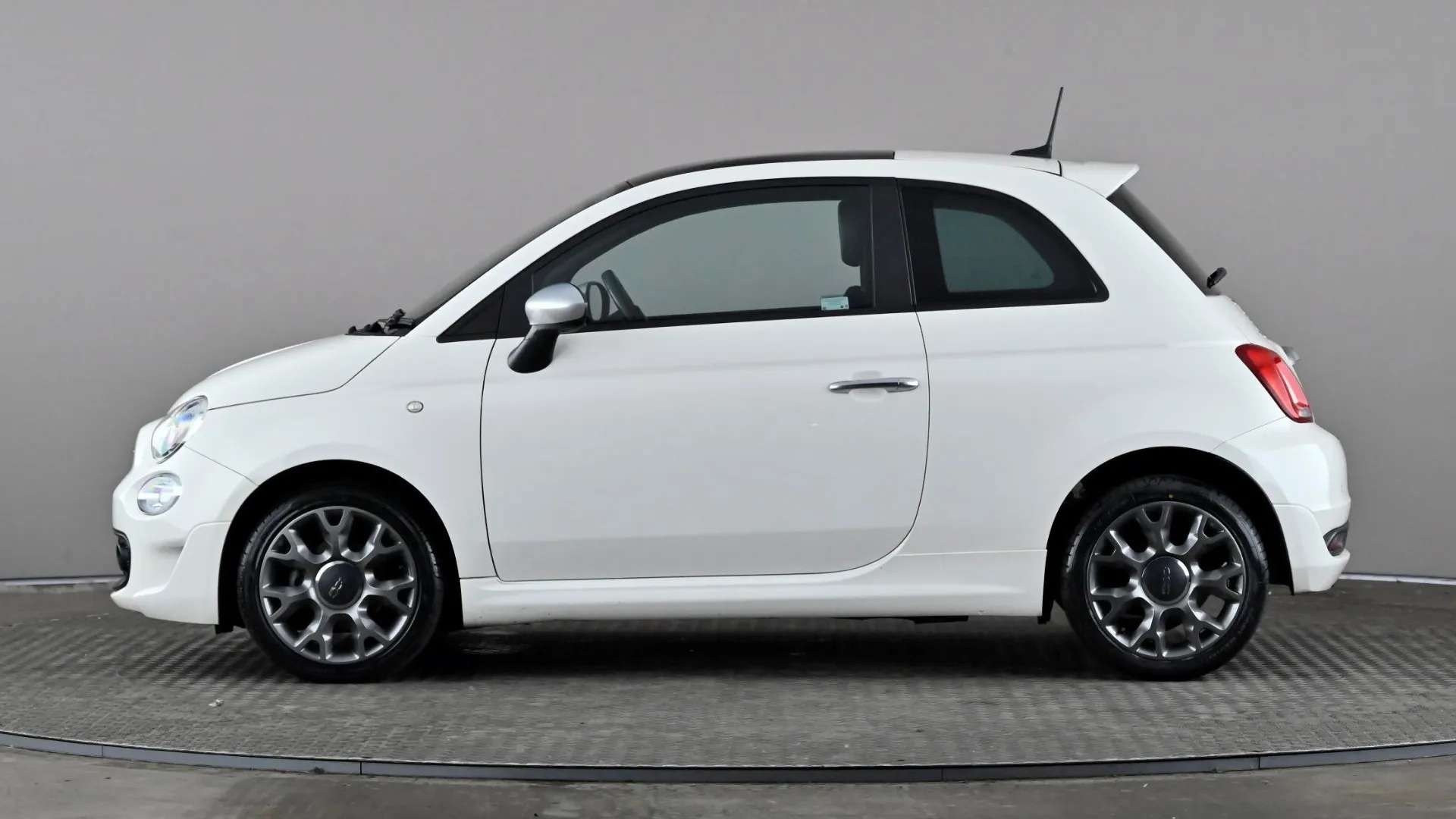 A 2021 FIAT 500 1.0 Mild Hybrid Rock Star A 2021 FIAT 500 1.0 Mild Hybrid Rock Star