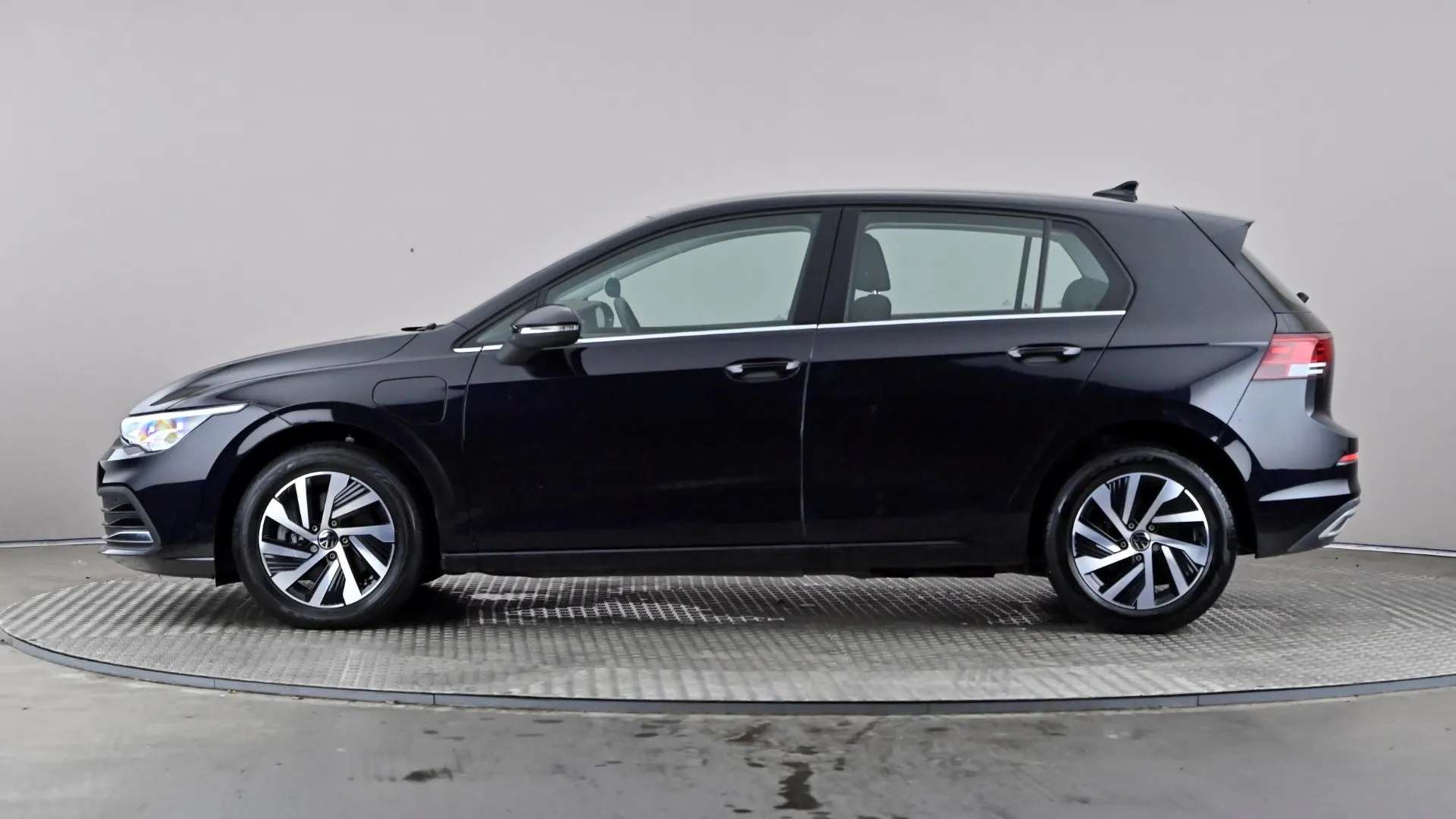 A 2022 VOLKSWAGEN GOLF 1.4 TSI eHybrid Style DSG A 2022 VOLKSWAGEN GOLF 1.4 TSI eHybrid Style DSG