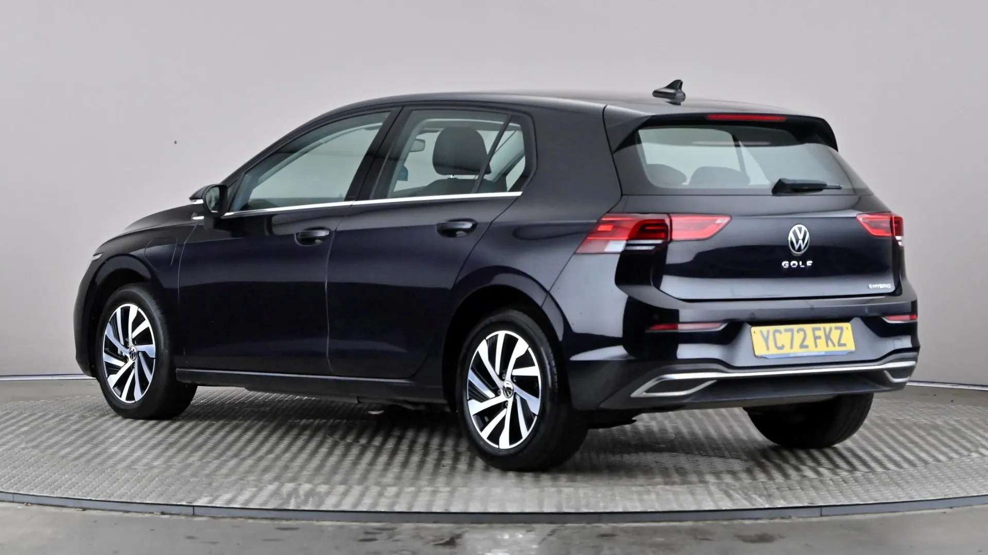 A 2022 VOLKSWAGEN GOLF 1.4 TSI eHybrid Style DSG A 2022 VOLKSWAGEN GOLF 1.4 TSI eHybrid Style DSG