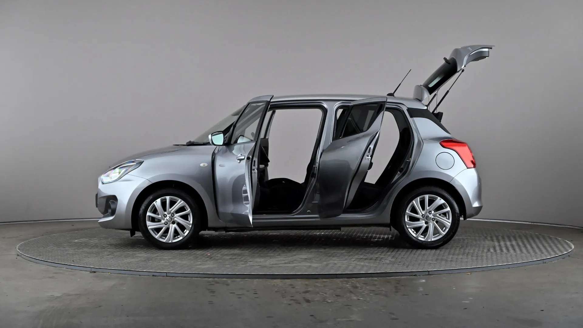 2022 SUZUKI SWIFT 2022 SUZUKI SWIFT