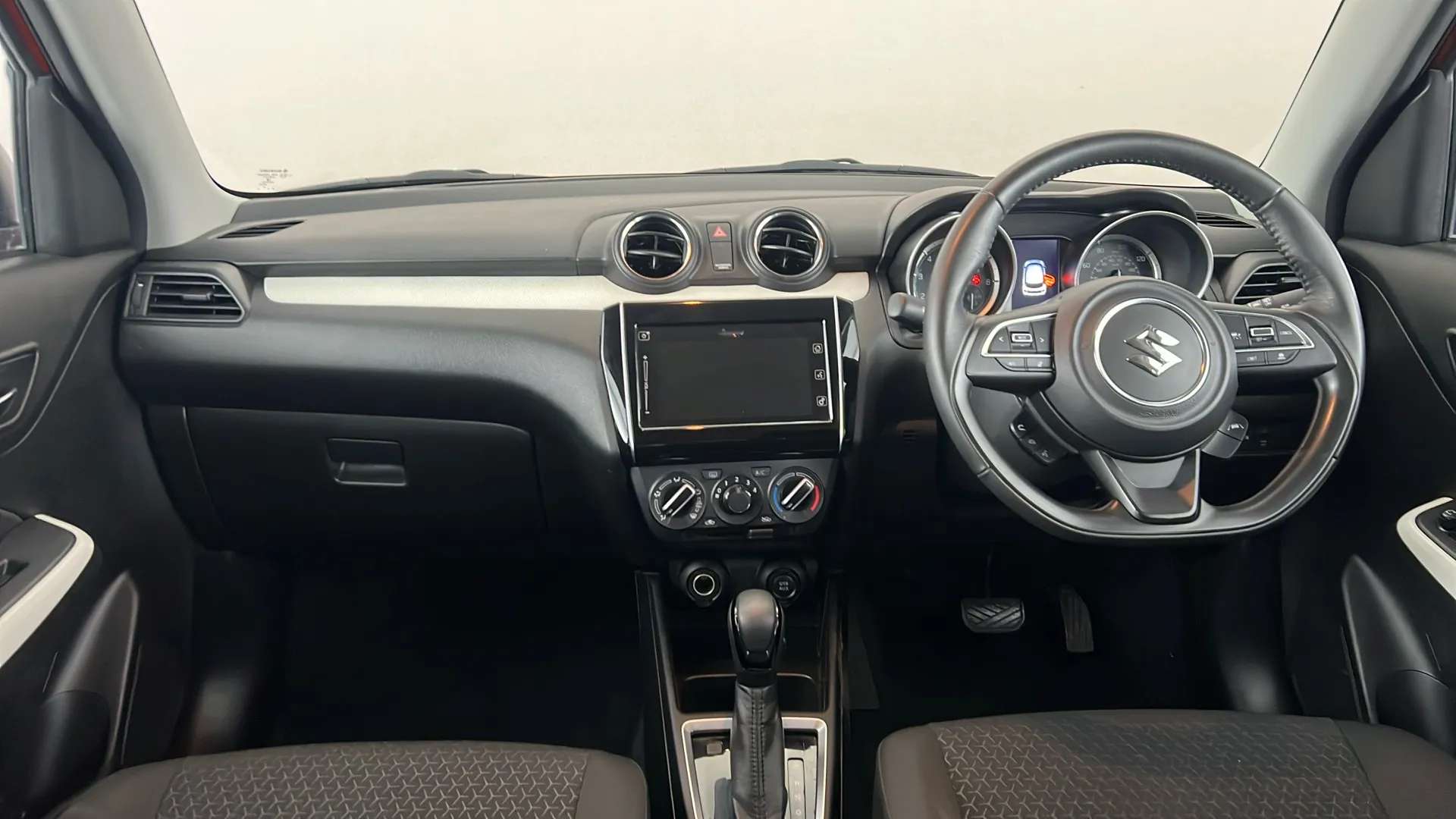 2024 SUZUKI SWIFT 2024 SUZUKI SWIFT