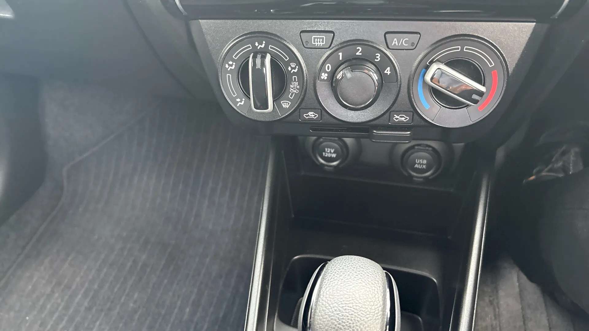 2023 SUZUKI SWIFT 2023 SUZUKI SWIFT