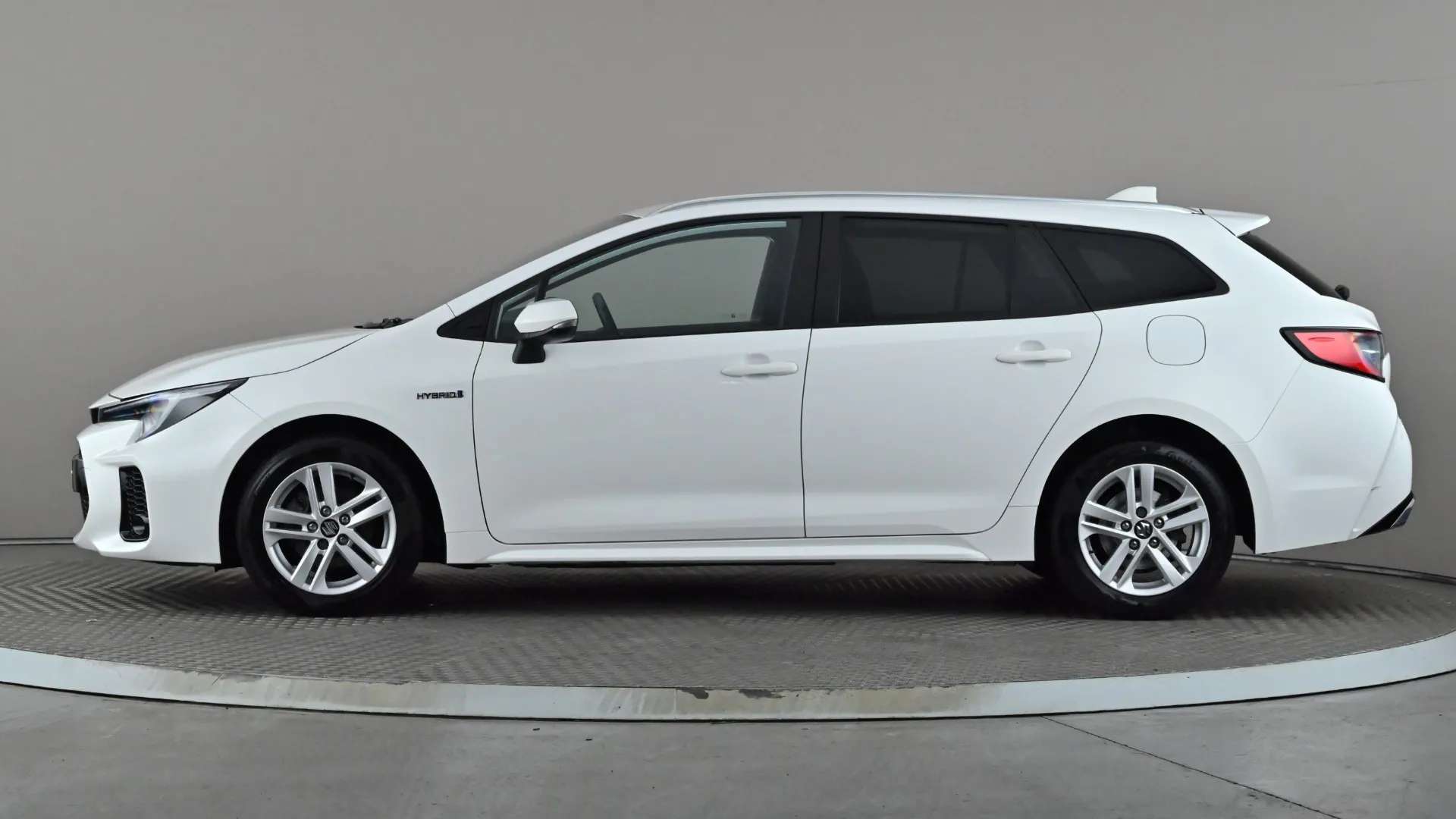 A 2023 SUZUKI SWACE 1.8 Hybrid Ultra CVT A 2023 SUZUKI SWACE 1.8 Hybrid Ultra CVT