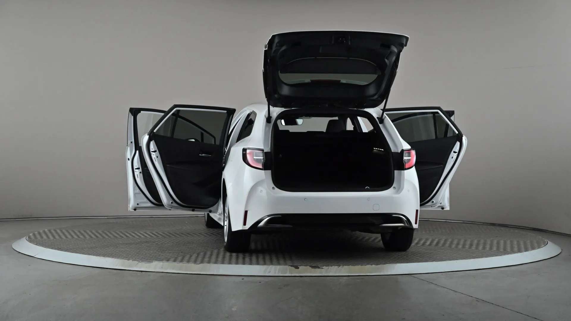 2023 SUZUKI SWACE 2023 SUZUKI SWACE