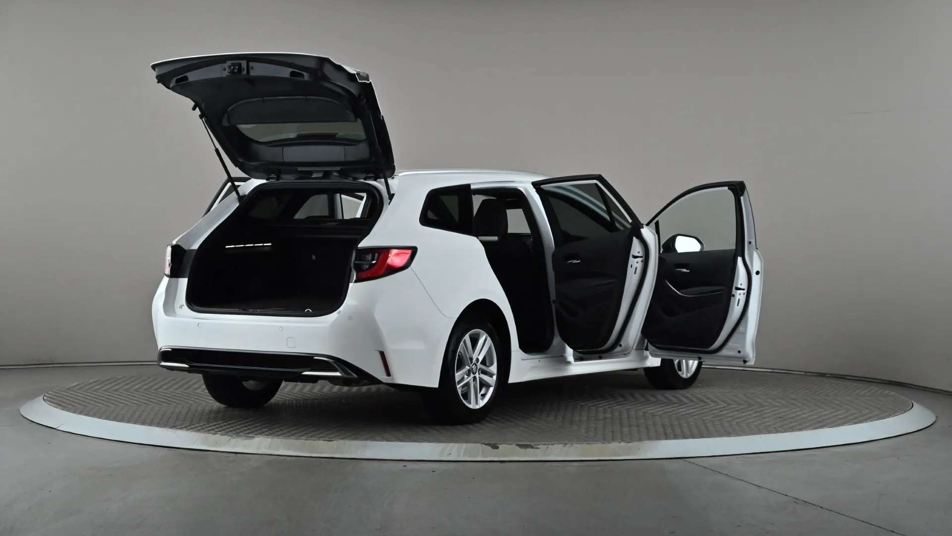 2023 SUZUKI SWACE 2023 SUZUKI SWACE