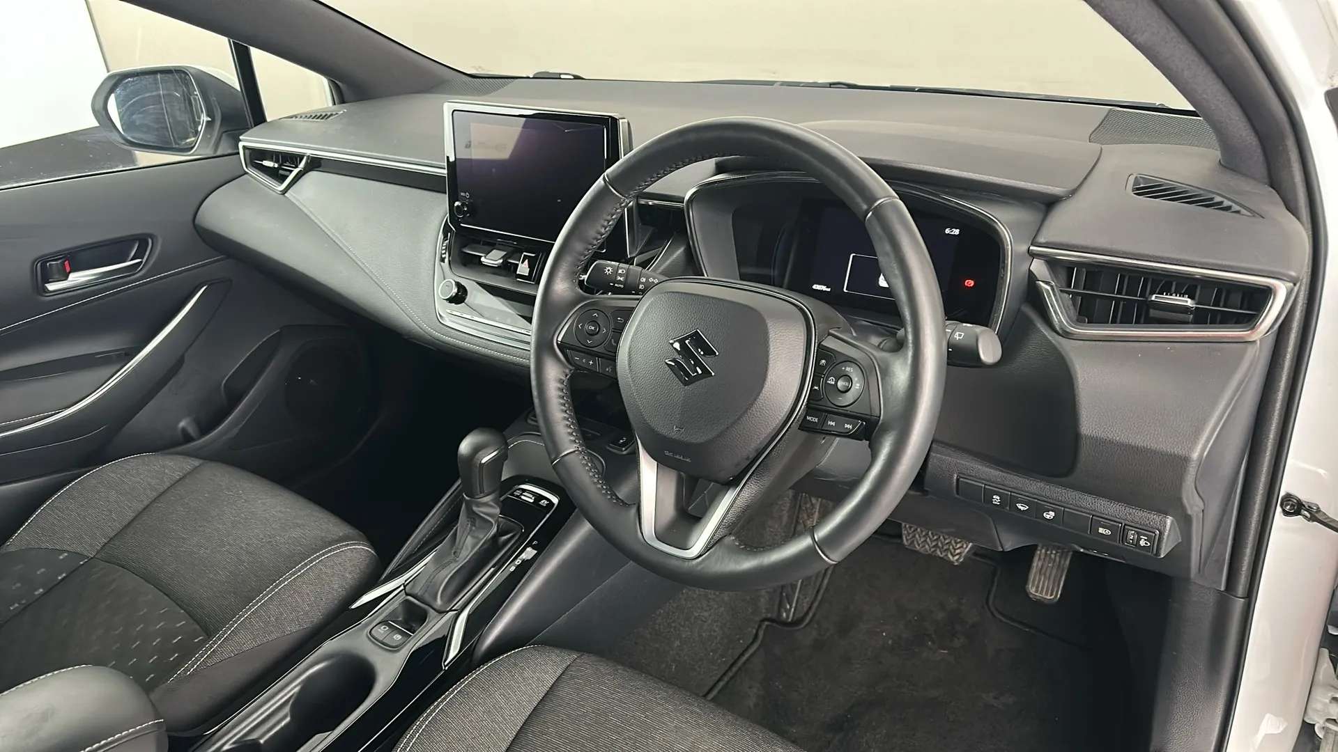 2023 SUZUKI SWACE 2023 SUZUKI SWACE