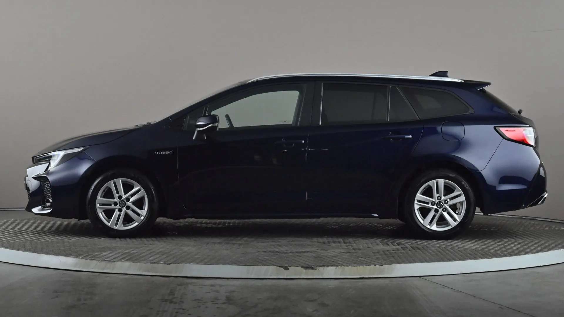 A 2023 SUZUKI SWACE 1.8 Hybrid Ultra CVT A 2023 SUZUKI SWACE 1.8 Hybrid Ultra CVT