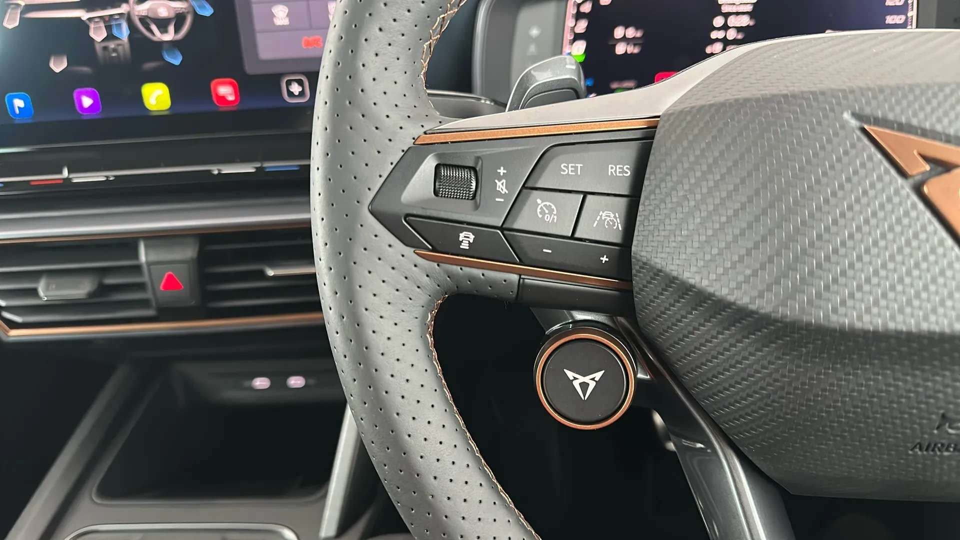 2024 CUPRA LEON 2024 CUPRA LEON