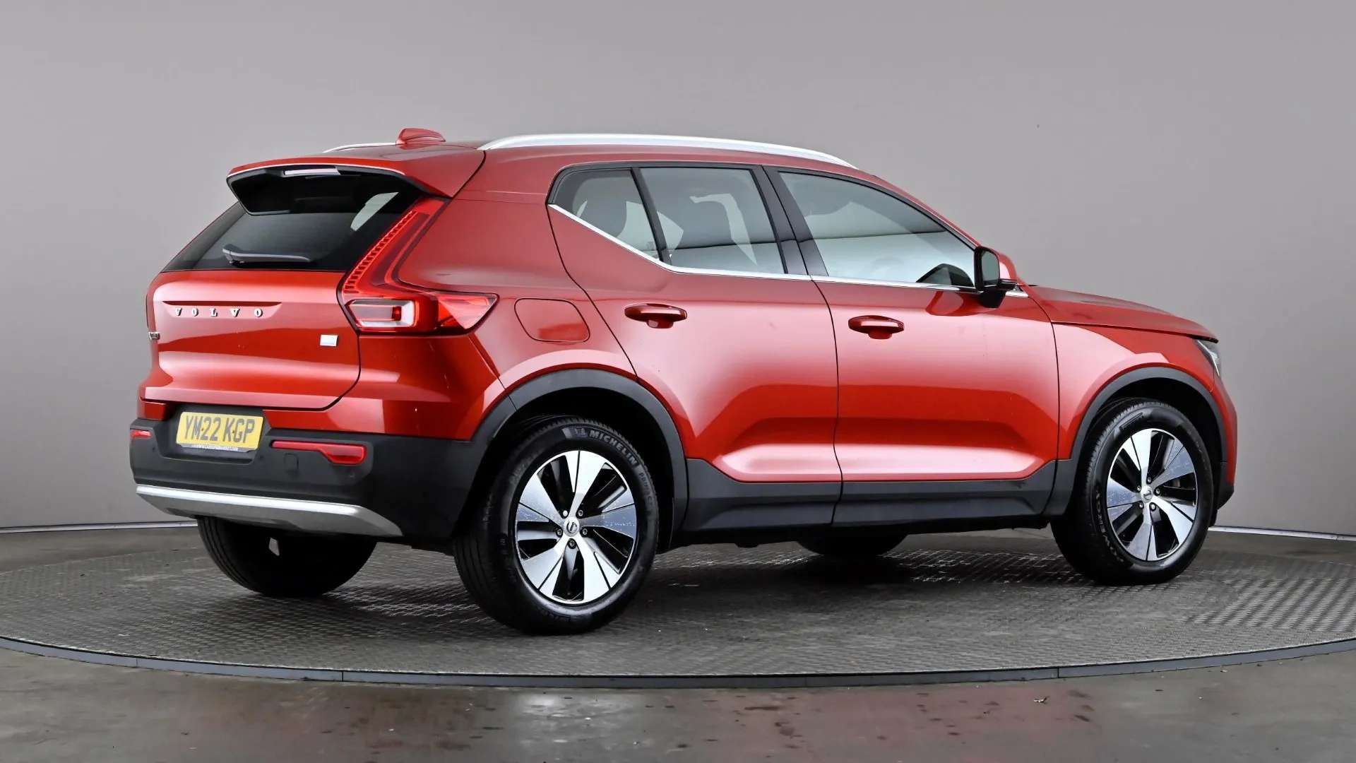 2022 VOLVO XC40 2022 VOLVO XC40