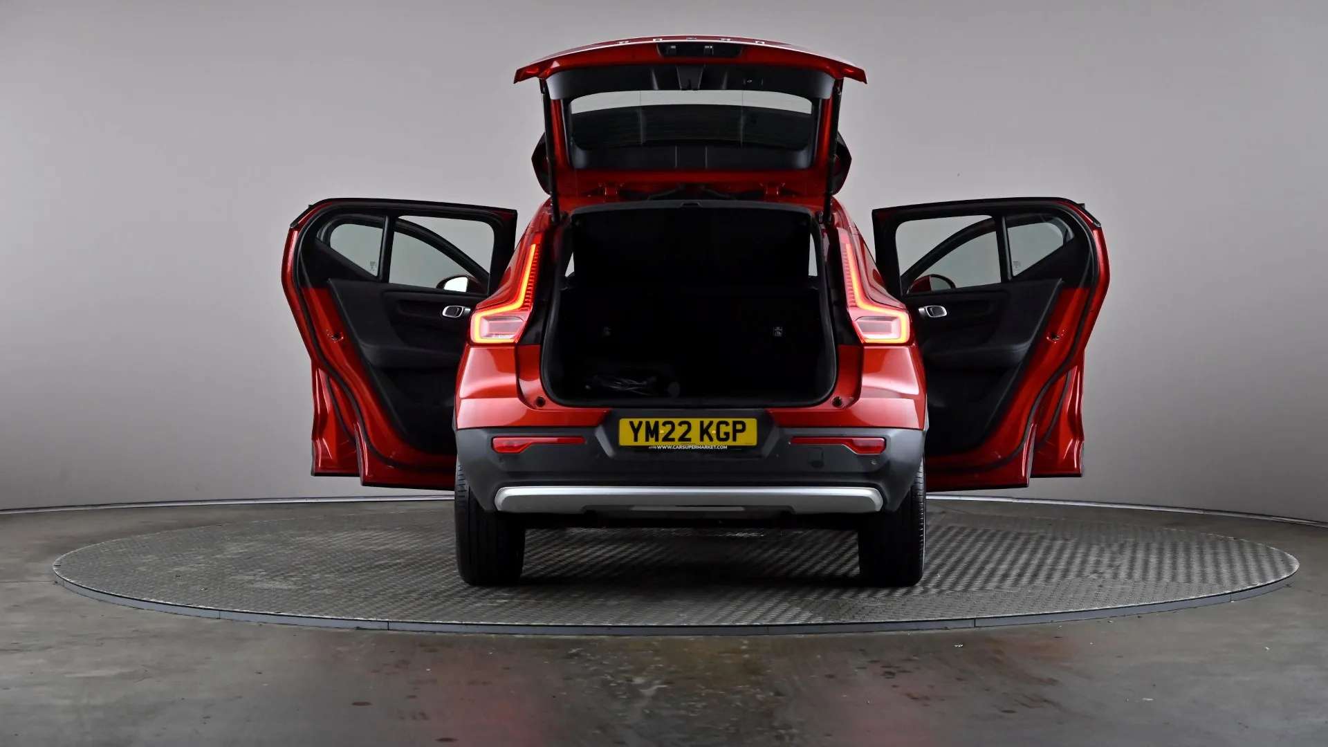 2022 VOLVO XC40 2022 VOLVO XC40