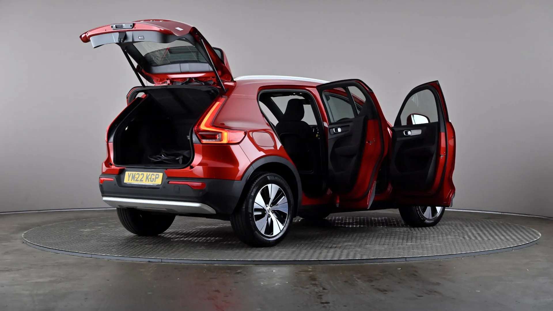 2022 VOLVO XC40 2022 VOLVO XC40