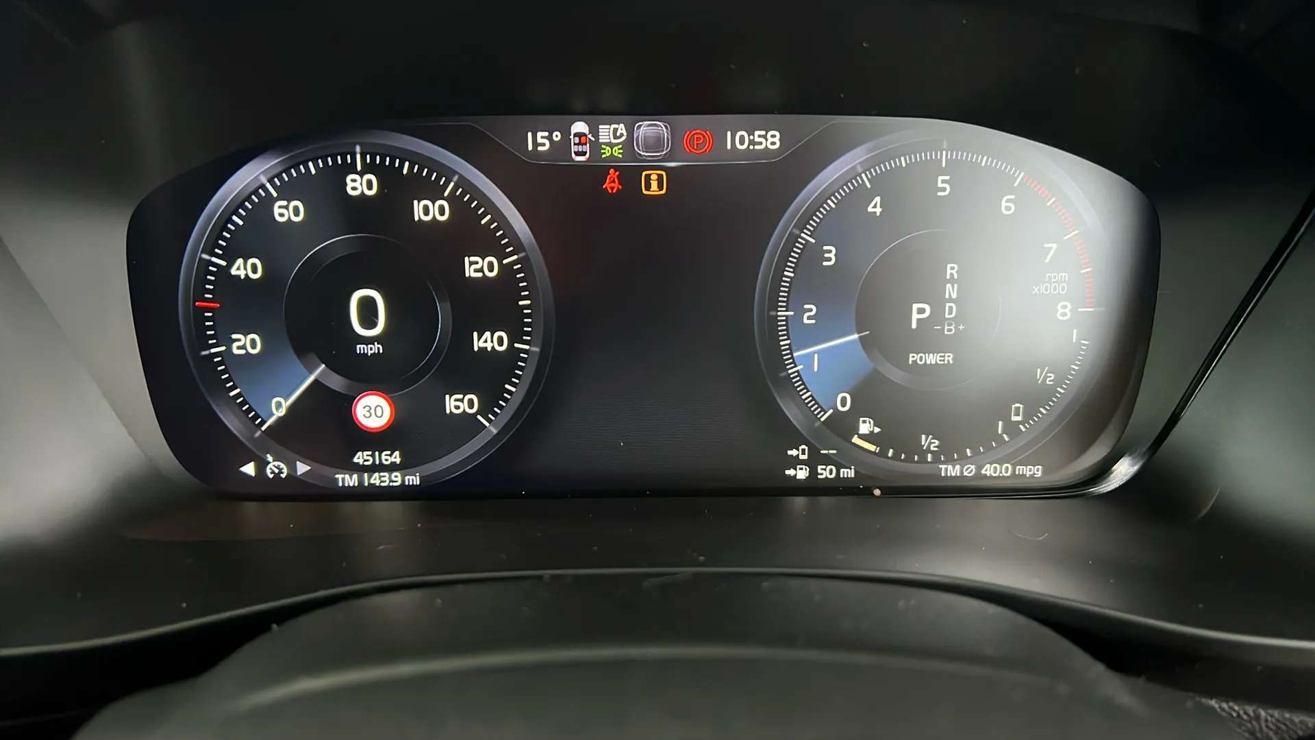 2022 VOLVO XC40 2022 VOLVO XC40