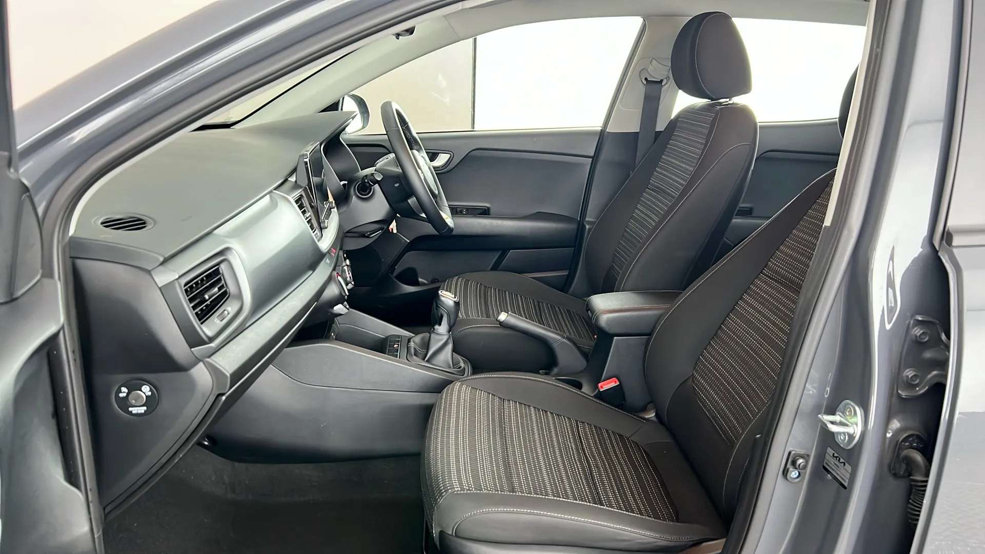 2023 KIA STONIC 2023 KIA STONIC