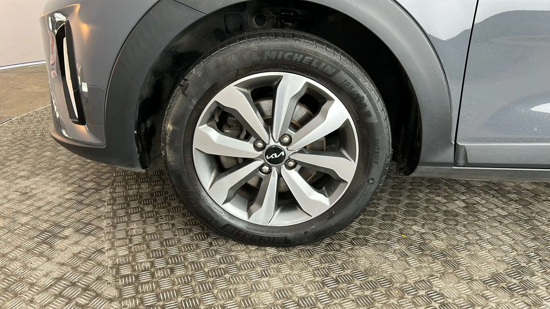 2023 KIA STONIC 2023 KIA STONIC