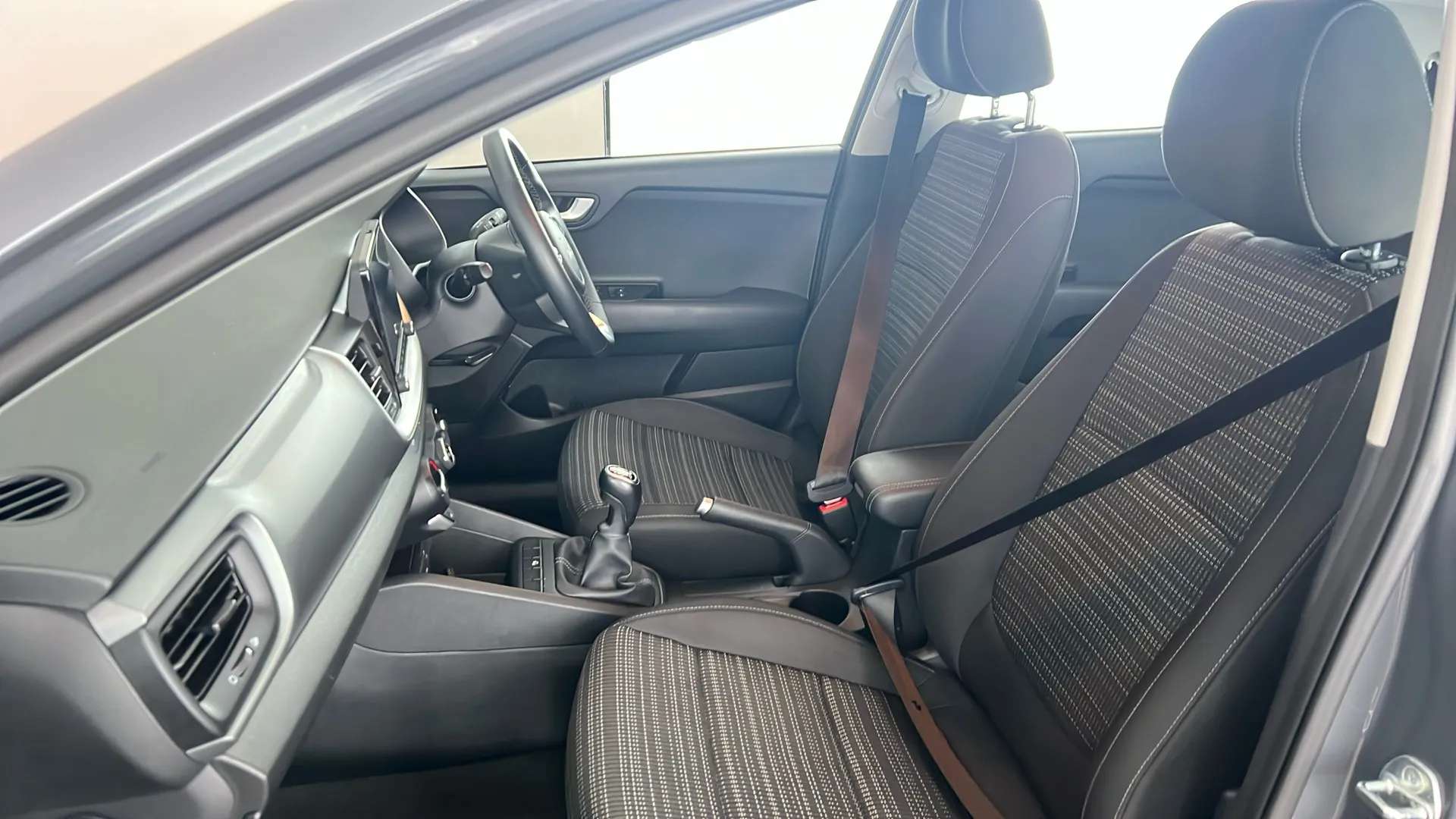 2023 KIA STONIC 2023 KIA STONIC