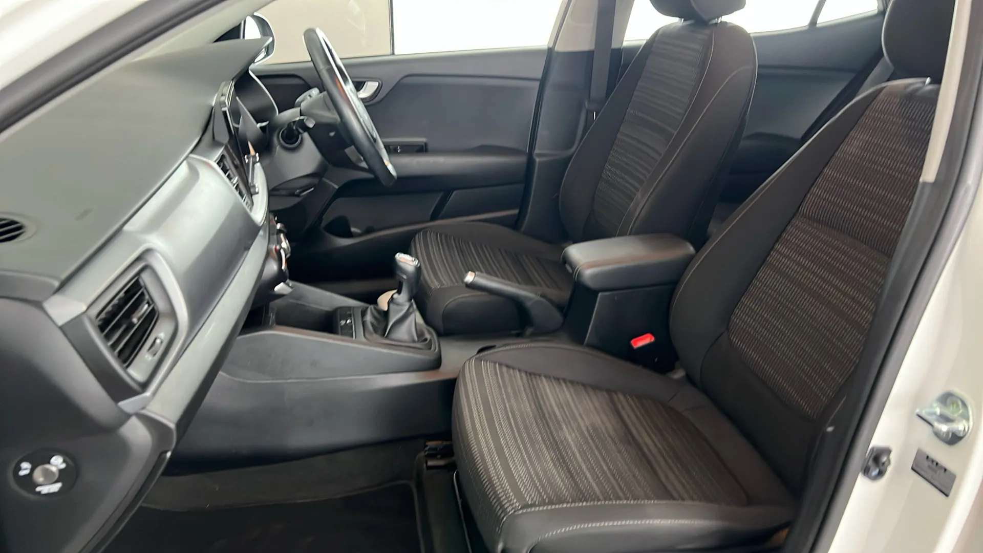 2022 KIA STONIC 2022 KIA STONIC