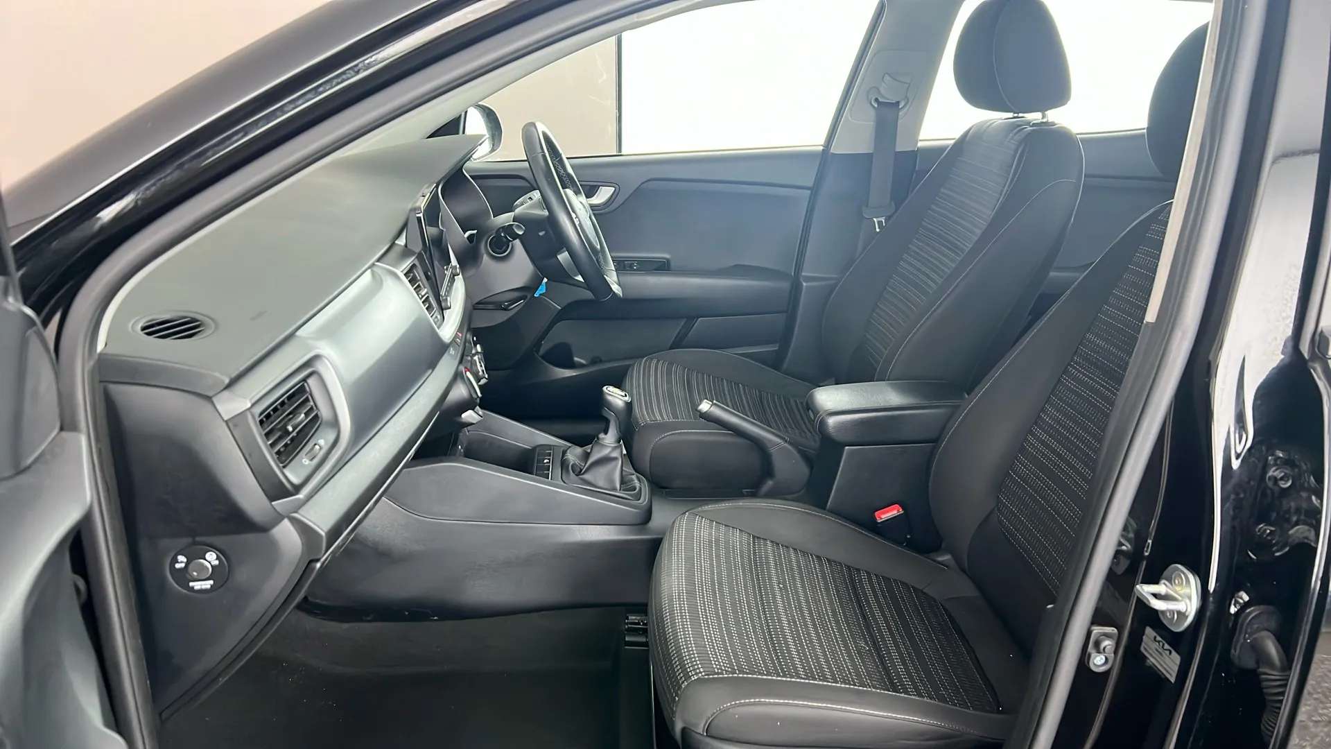 2022 KIA STONIC 2022 KIA STONIC