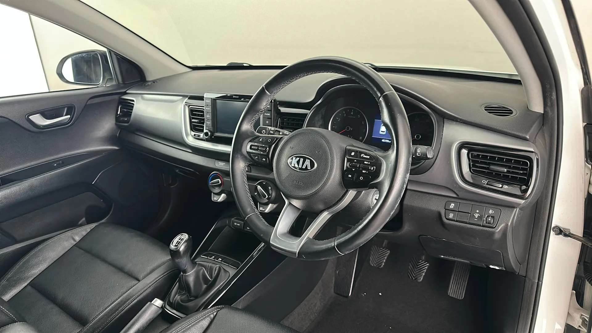 2019 KIA STONIC 2019 KIA STONIC