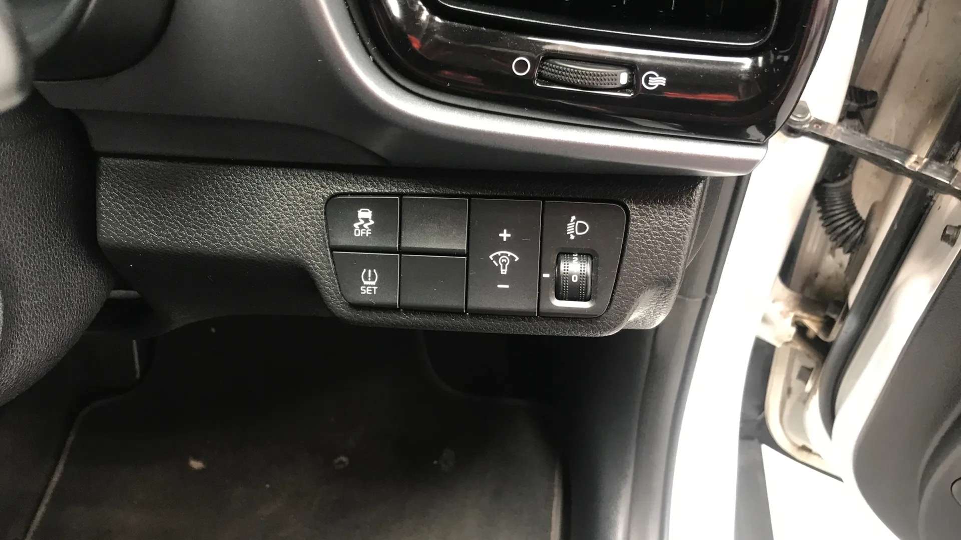 2020 KIA STONIC 2020 KIA STONIC