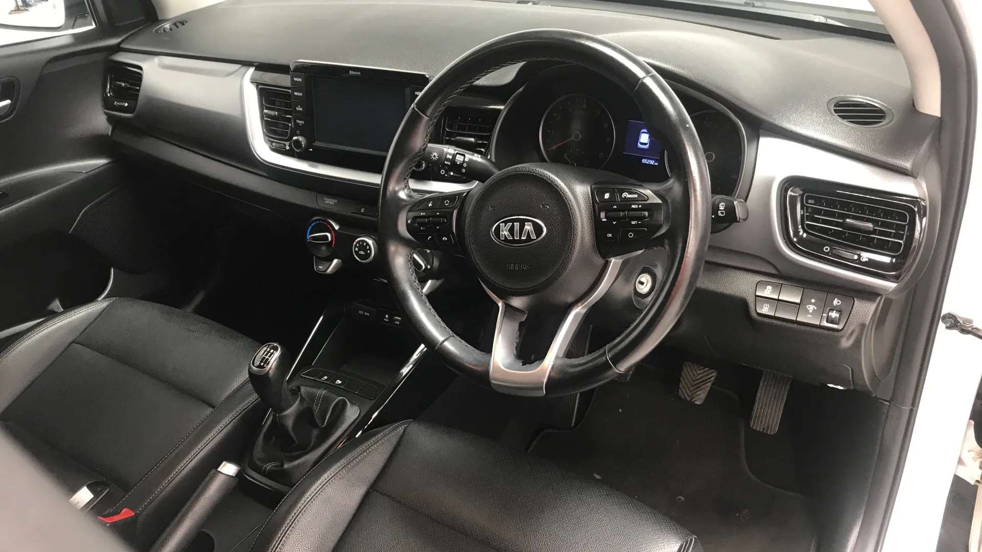 2020 KIA STONIC 2020 KIA STONIC