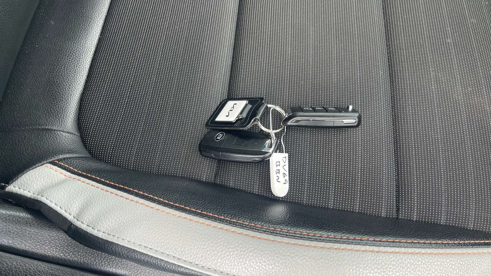 2019 KIA STONIC 2019 KIA STONIC