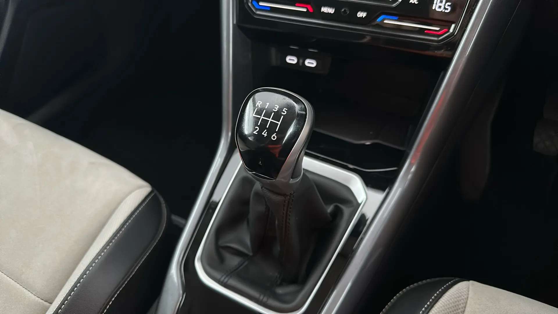 2023 VOLKSWAGEN T-ROC 2023 VOLKSWAGEN T-ROC