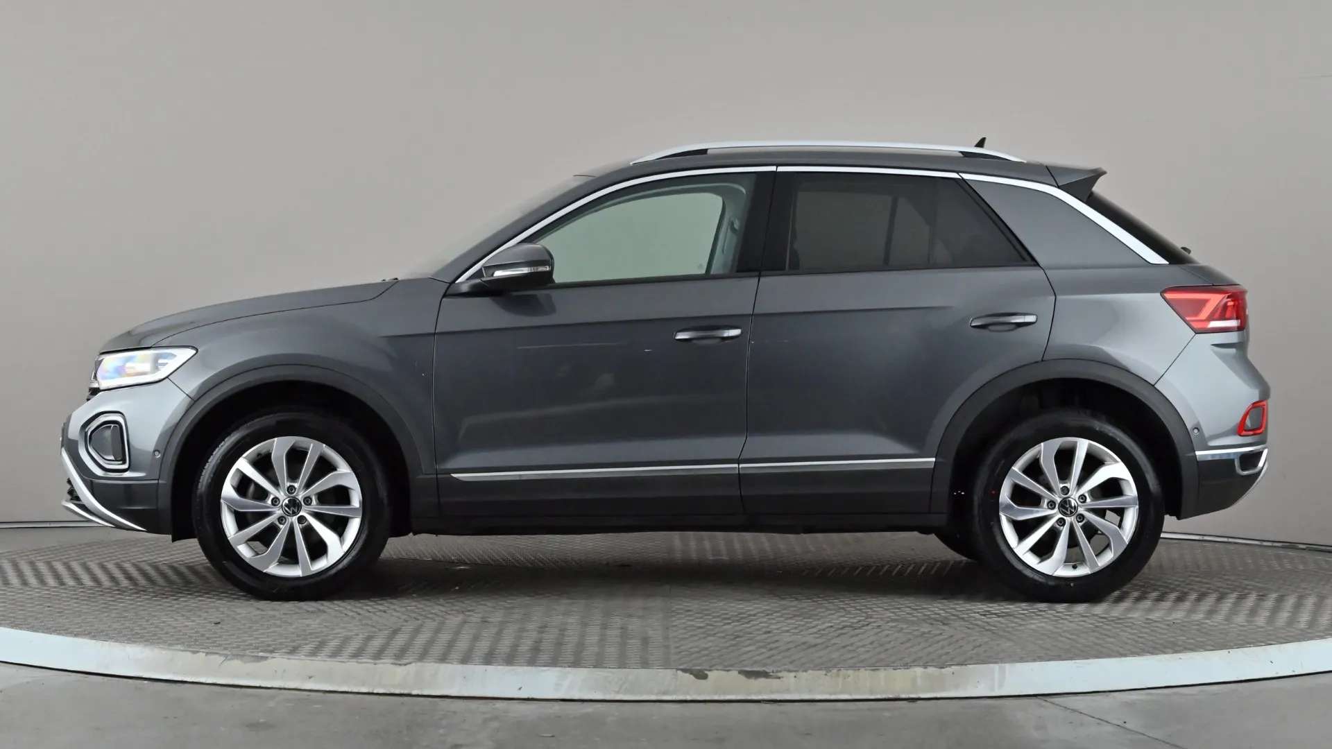 A 2023 VOLKSWAGEN T-ROC 1.5 TSI Style A 2023 VOLKSWAGEN T-ROC 1.5 TSI Style