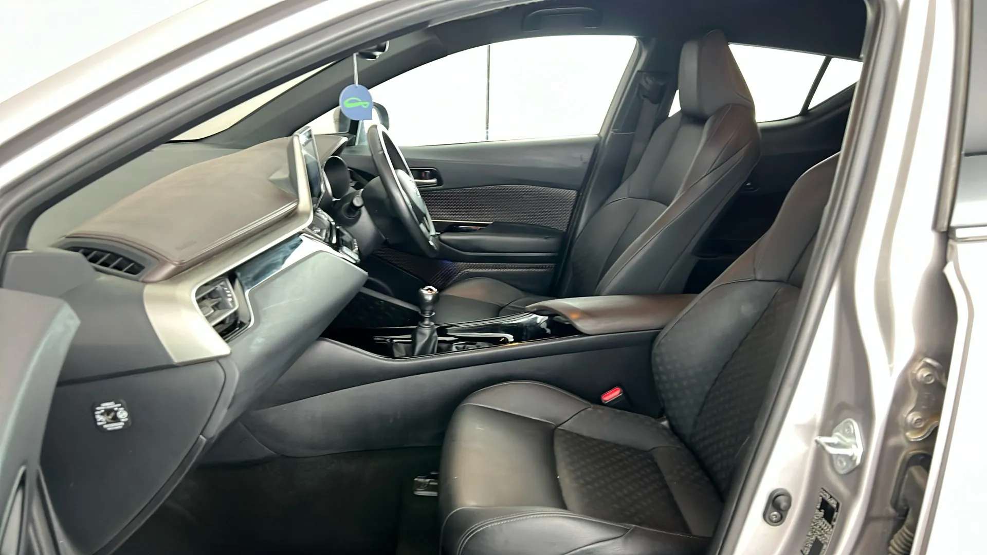 2019 TOYOTA C-HR 2019 TOYOTA C-HR