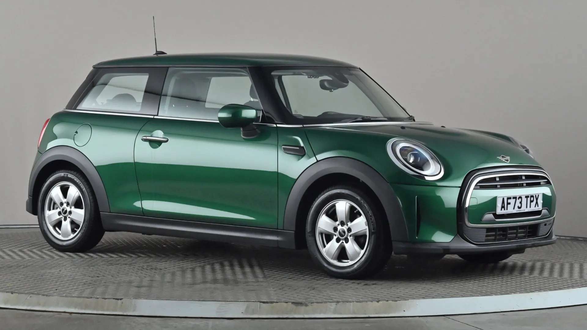 A 2023 MINI HATCH 1.5 Cooper Classic Premium Auto A 2023 MINI HATCH 1.5 Cooper Classic Premium Auto