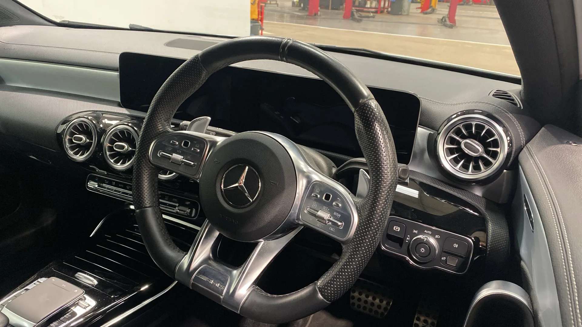 A 2019 MERCEDES-BENZ A CLASS A35 4Matic Premium Auto A 2019 MERCEDES-BENZ A CLASS A35 4Matic Premium Auto