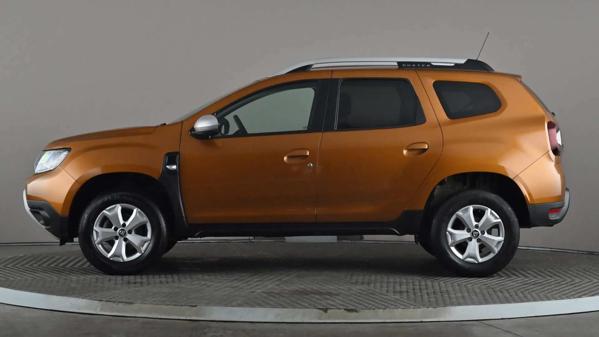 A 2020 DACIA DUSTER 1.0 TCe 100 Comfort A 2020 DACIA DUSTER 1.0 TCe 100 Comfort