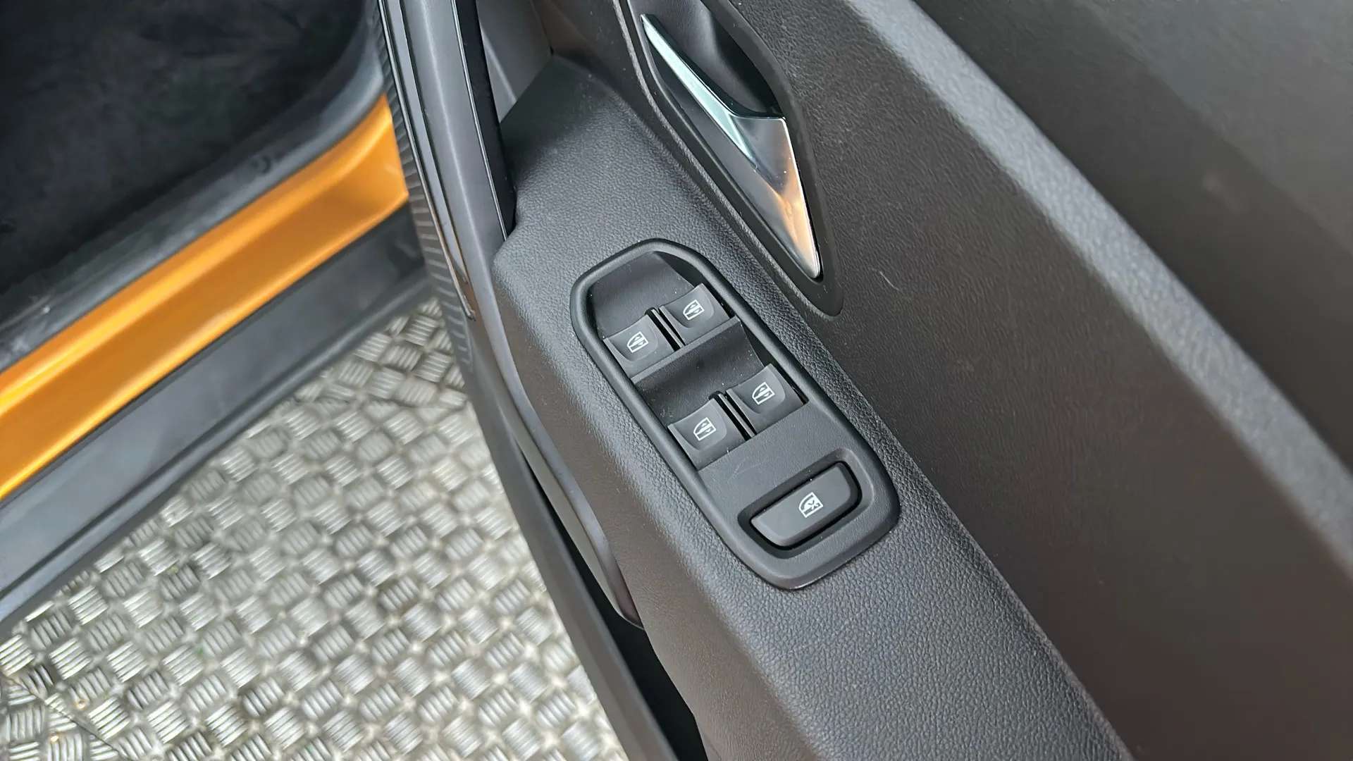 2020 DACIA DUSTER 2020 DACIA DUSTER