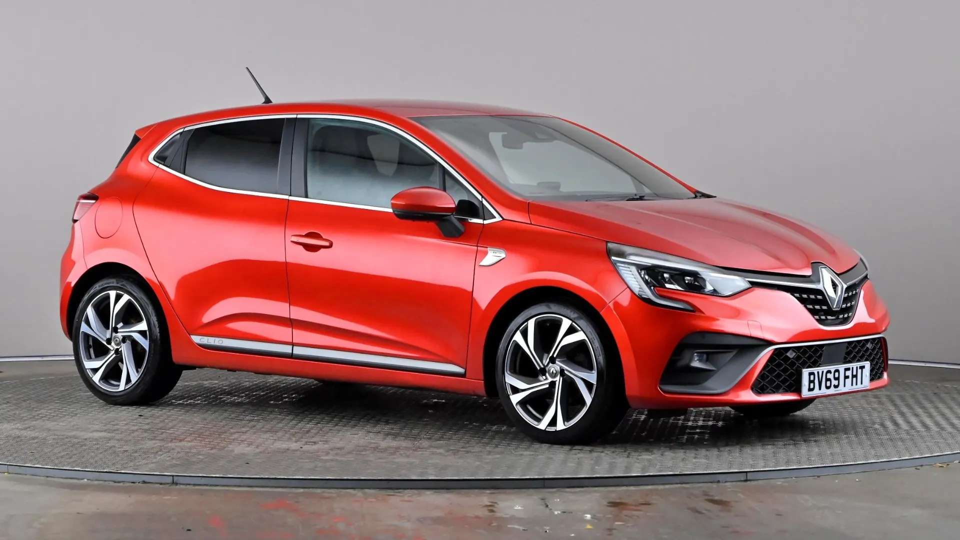 A 2019 RENAULT CLIO 1.0 TCe 100 RS Line A 2019 RENAULT CLIO 1.0 TCe 100 RS Line