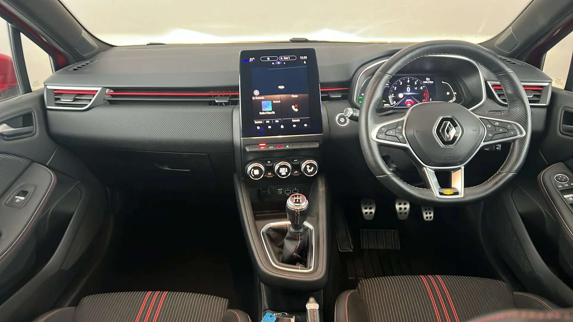 2019 RENAULT CLIO 2019 RENAULT CLIO