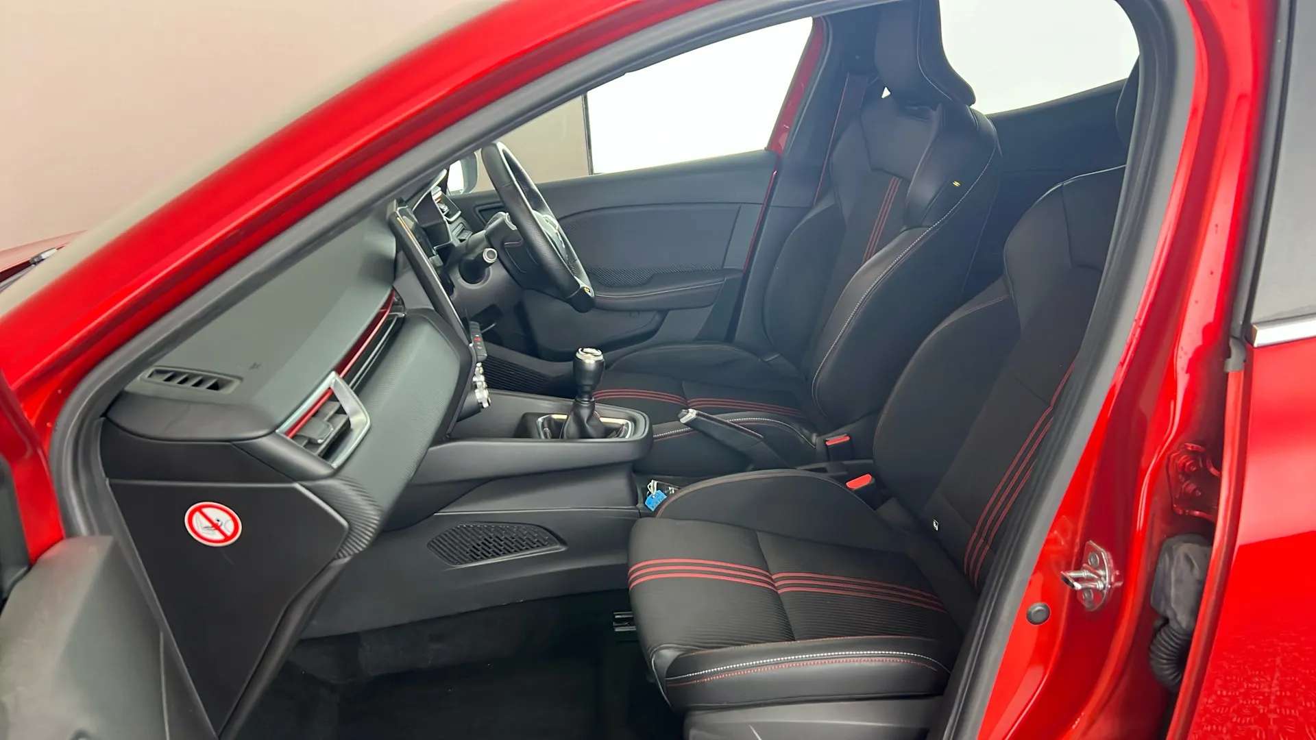 2019 RENAULT CLIO 2019 RENAULT CLIO