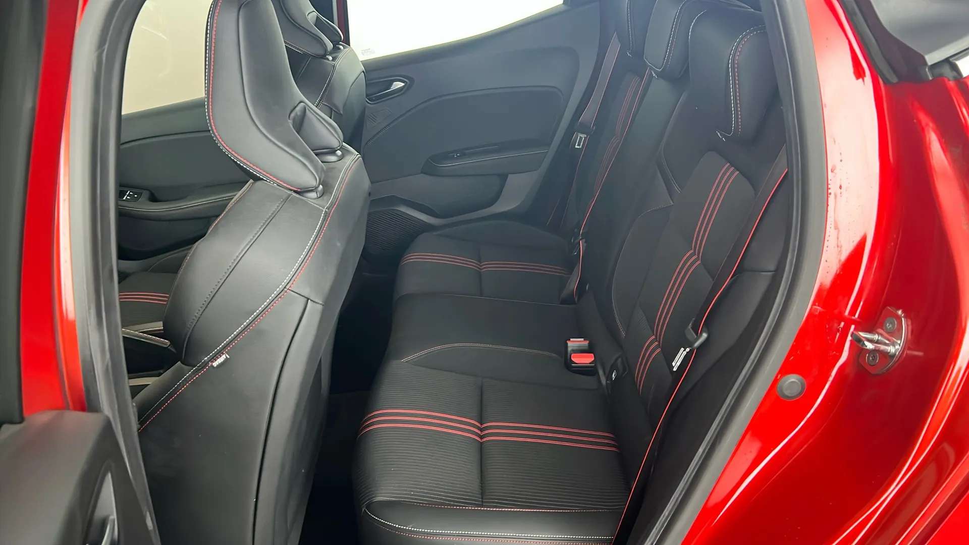 2019 RENAULT CLIO 2019 RENAULT CLIO