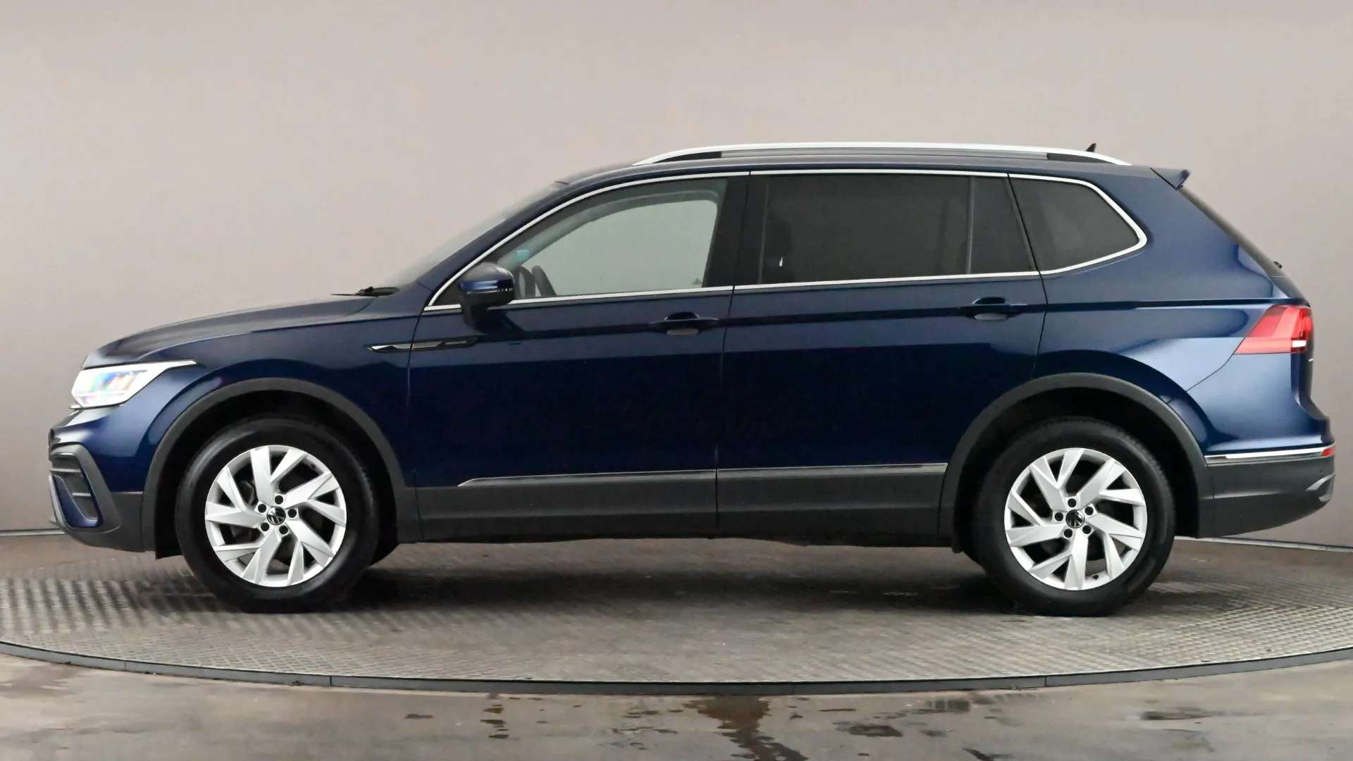 A 2024 VOLKSWAGEN TIGUAN ALLSPACE 1.5 TSI Life A 2024 VOLKSWAGEN TIGUAN ALLSPACE 1.5 TSI Life