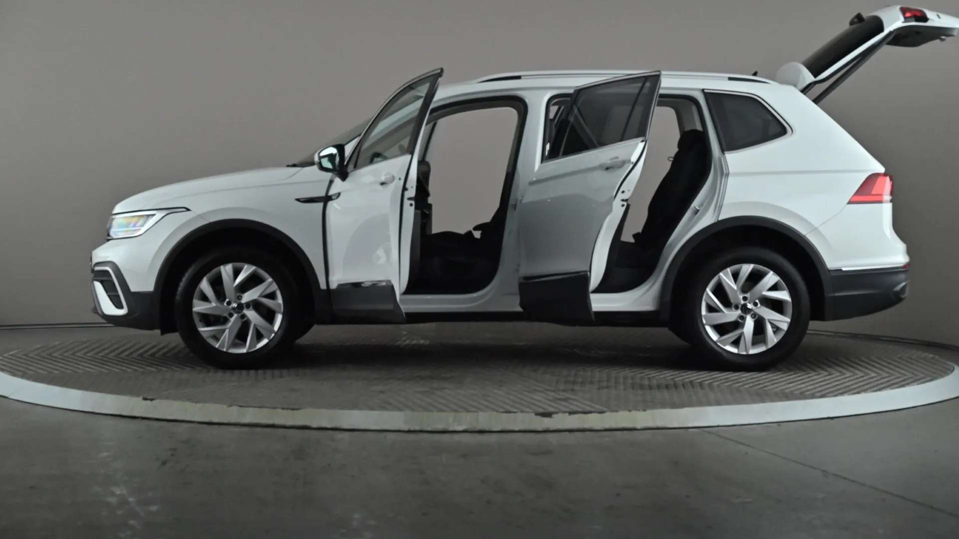 2022 VOLKSWAGEN TIGUAN ALLSPACE 2022 VOLKSWAGEN TIGUAN ALLSPACE