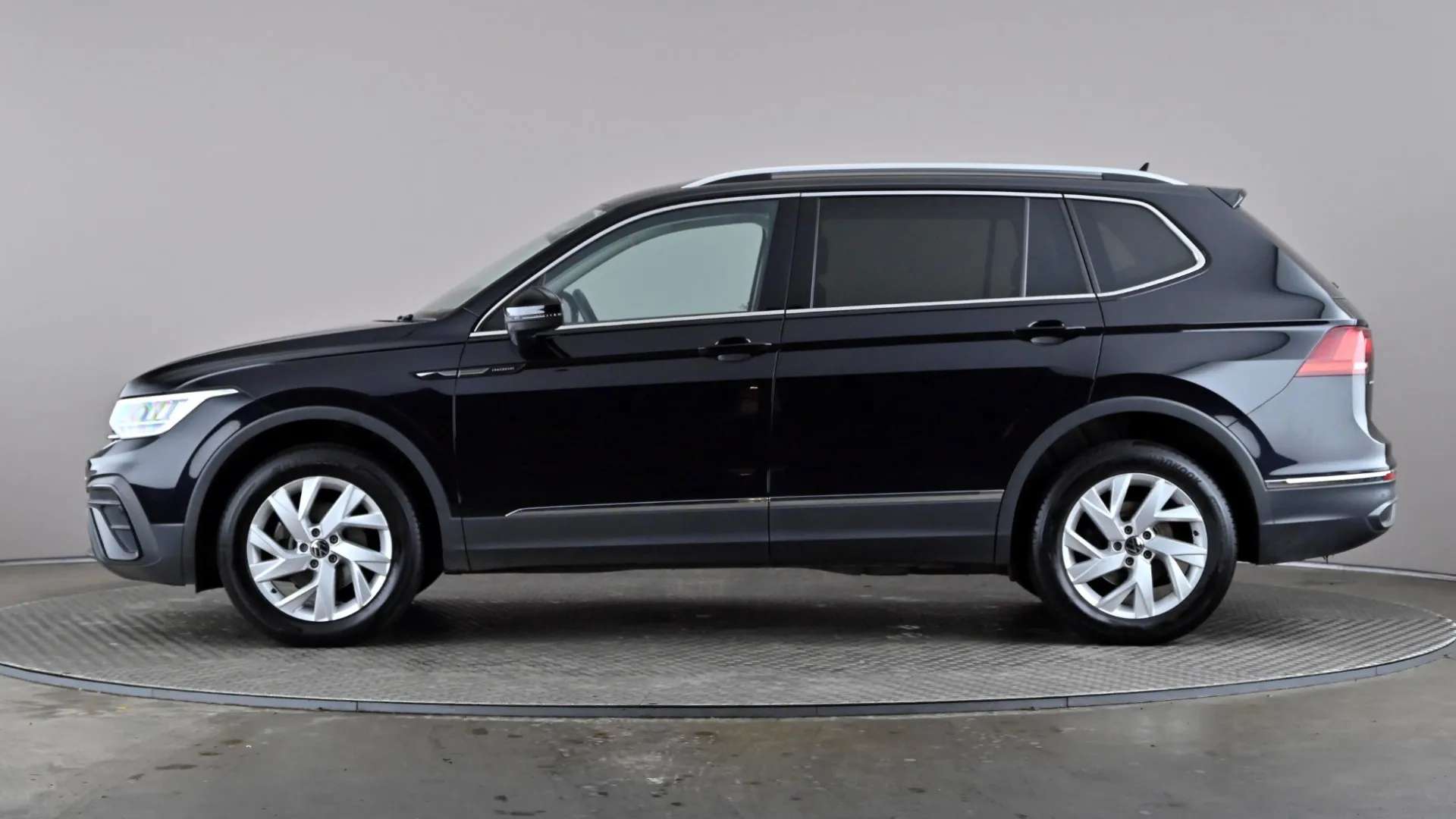 A 2023 VOLKSWAGEN TIGUAN ALLSPACE 1.5 TSI Life A 2023 VOLKSWAGEN TIGUAN ALLSPACE 1.5 TSI Life
