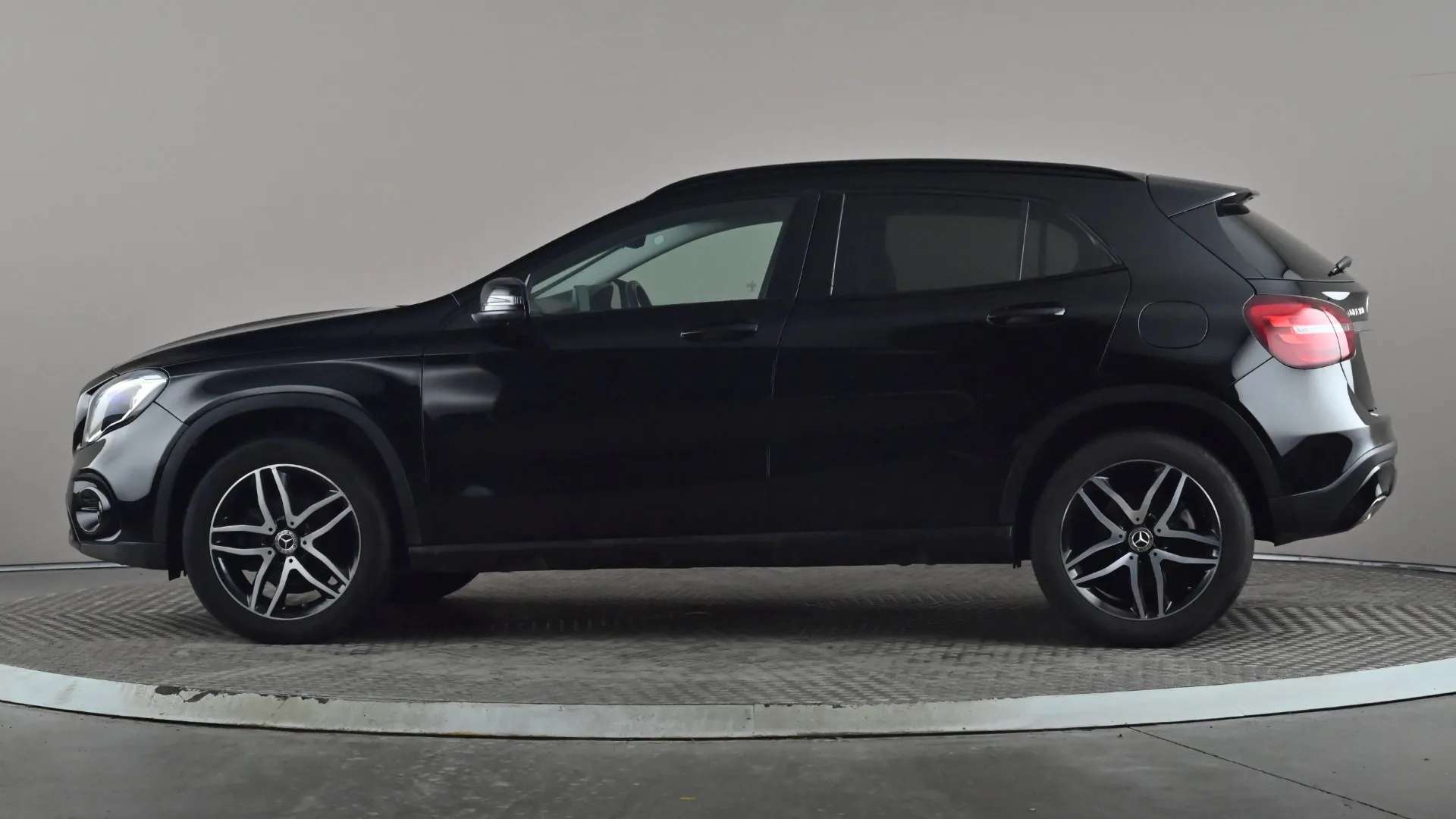 A 2019 MERCEDES-BENZ GLA GLA 180 Urban Edition Auto A 2019 MERCEDES-BENZ GLA GLA 180 Urban Edition Auto