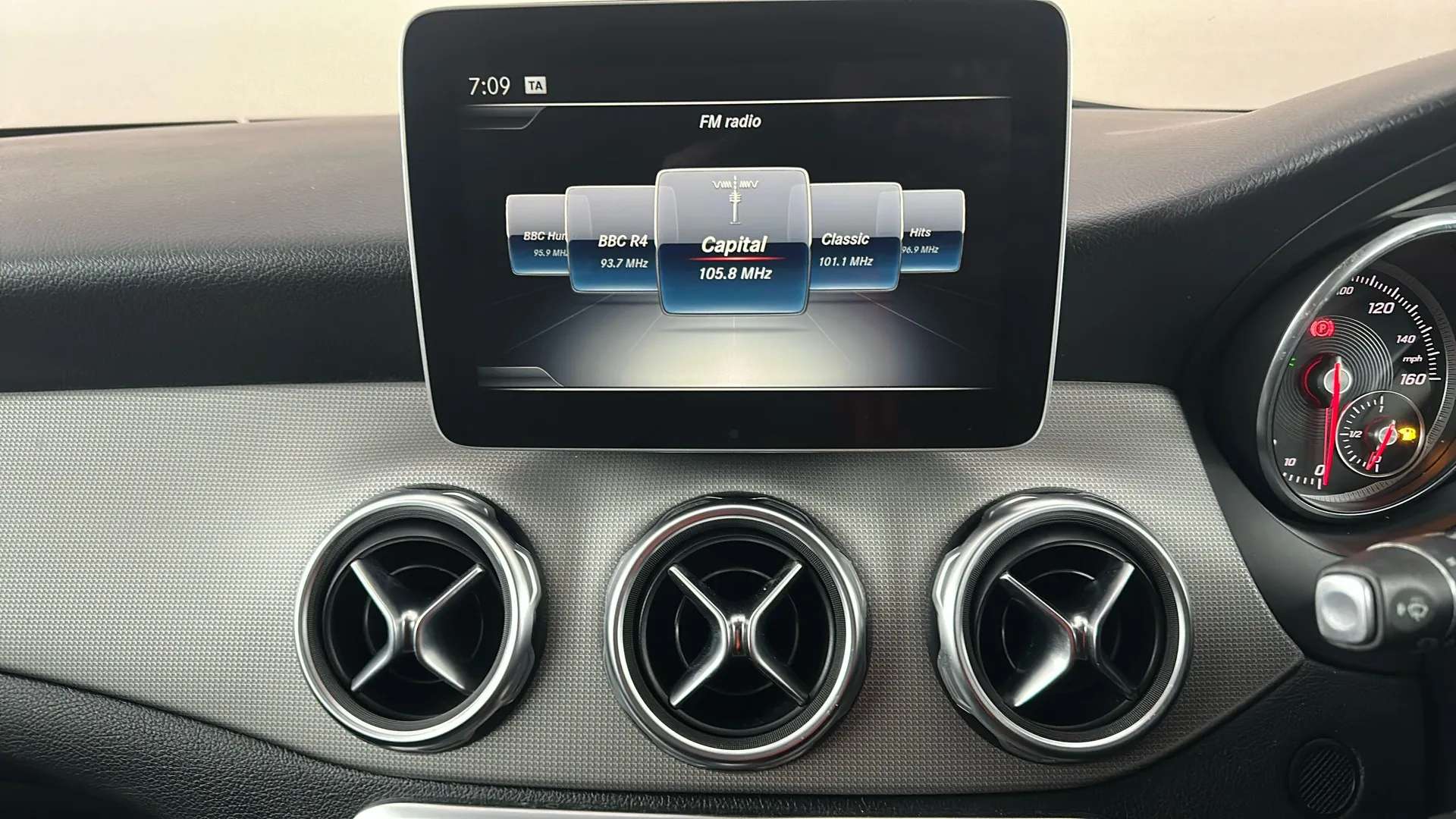 2019 MERCEDES-BENZ GLA 2019 MERCEDES-BENZ GLA