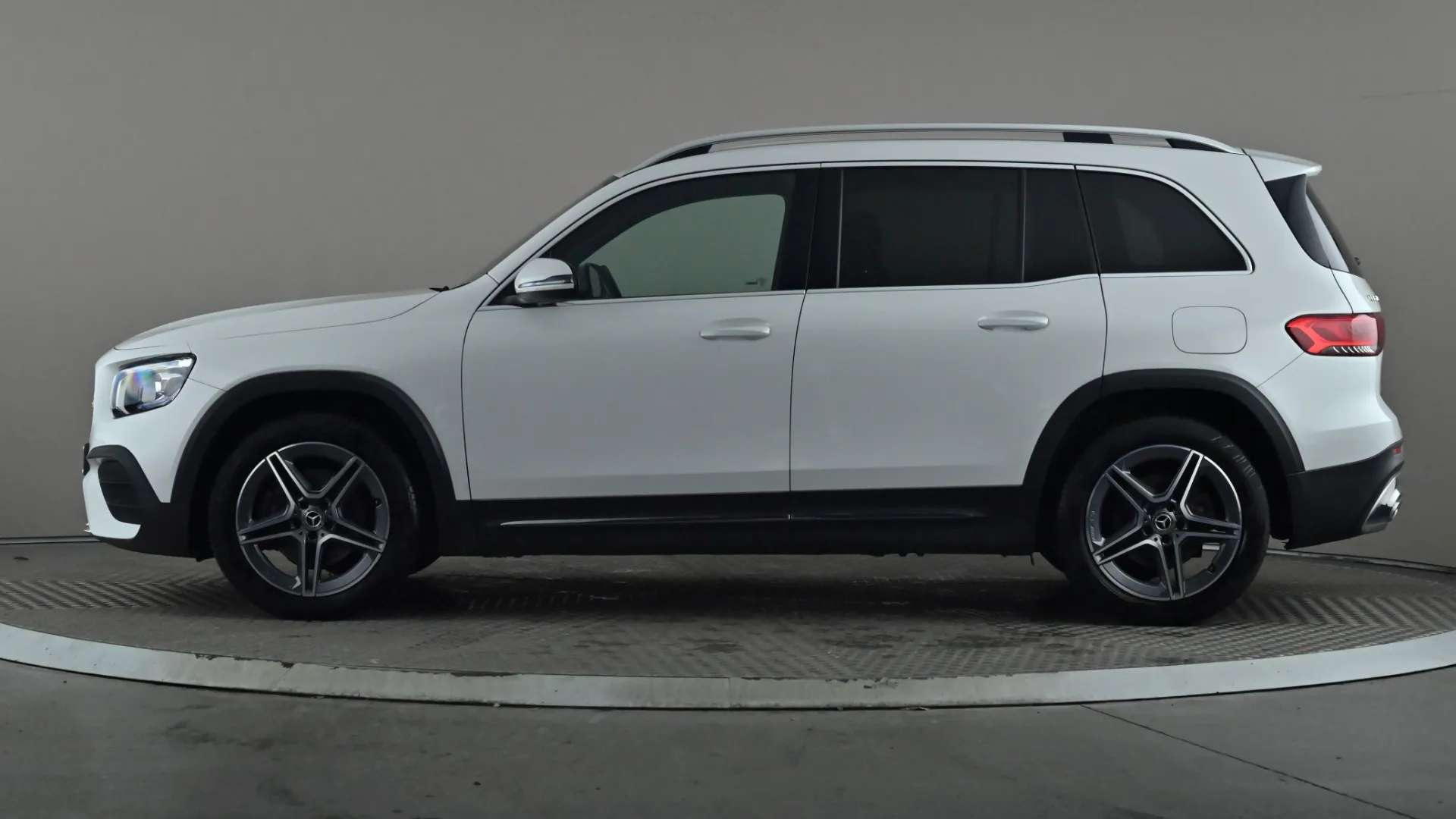 A 2021 MERCEDES-BENZ GLB GLB 200 AMG Line 7G-Tronic A 2021 MERCEDES-BENZ GLB GLB 200 AMG Line 7G-Tronic