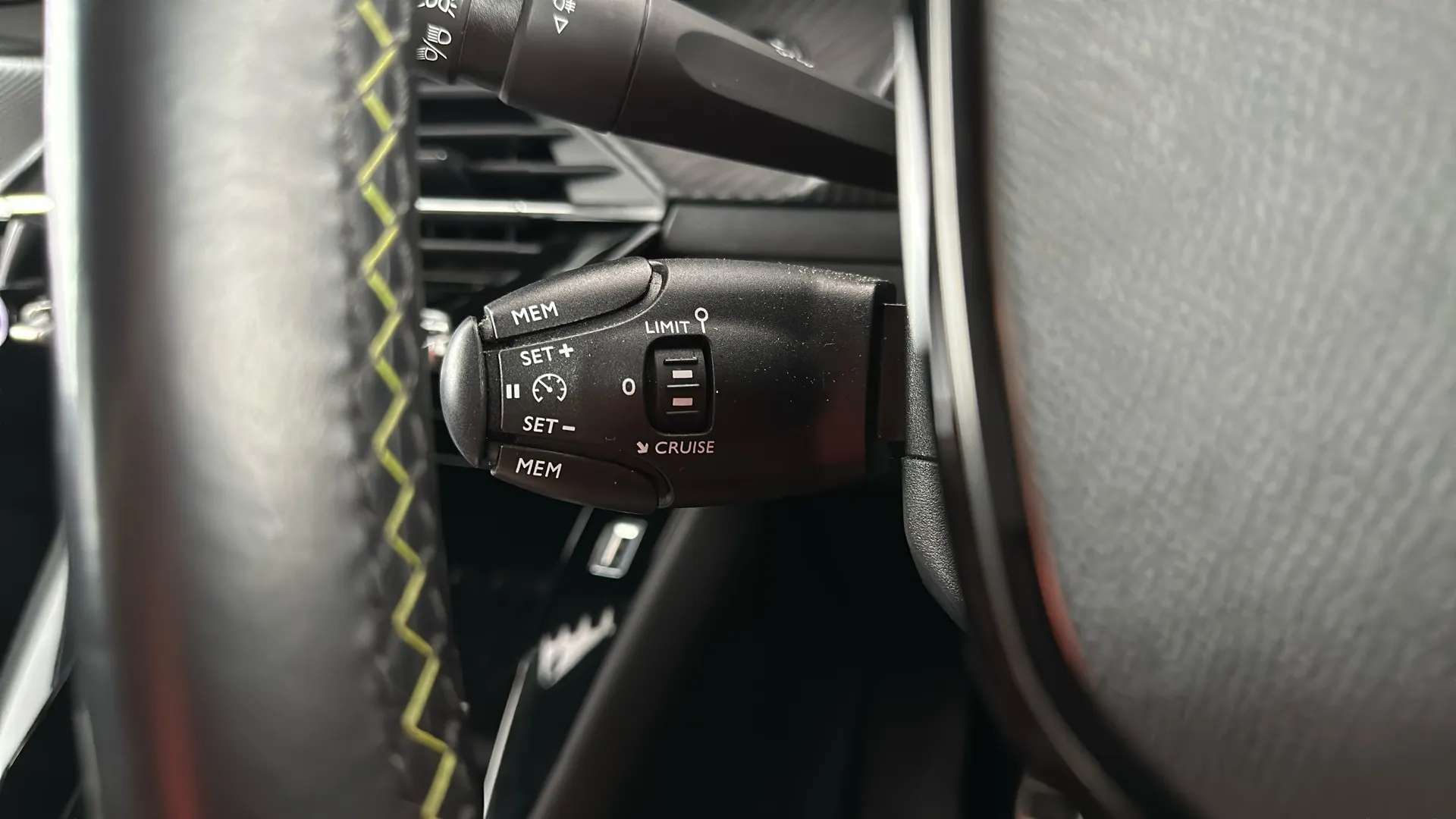 2020 PEUGEOT 208 2020 PEUGEOT 208