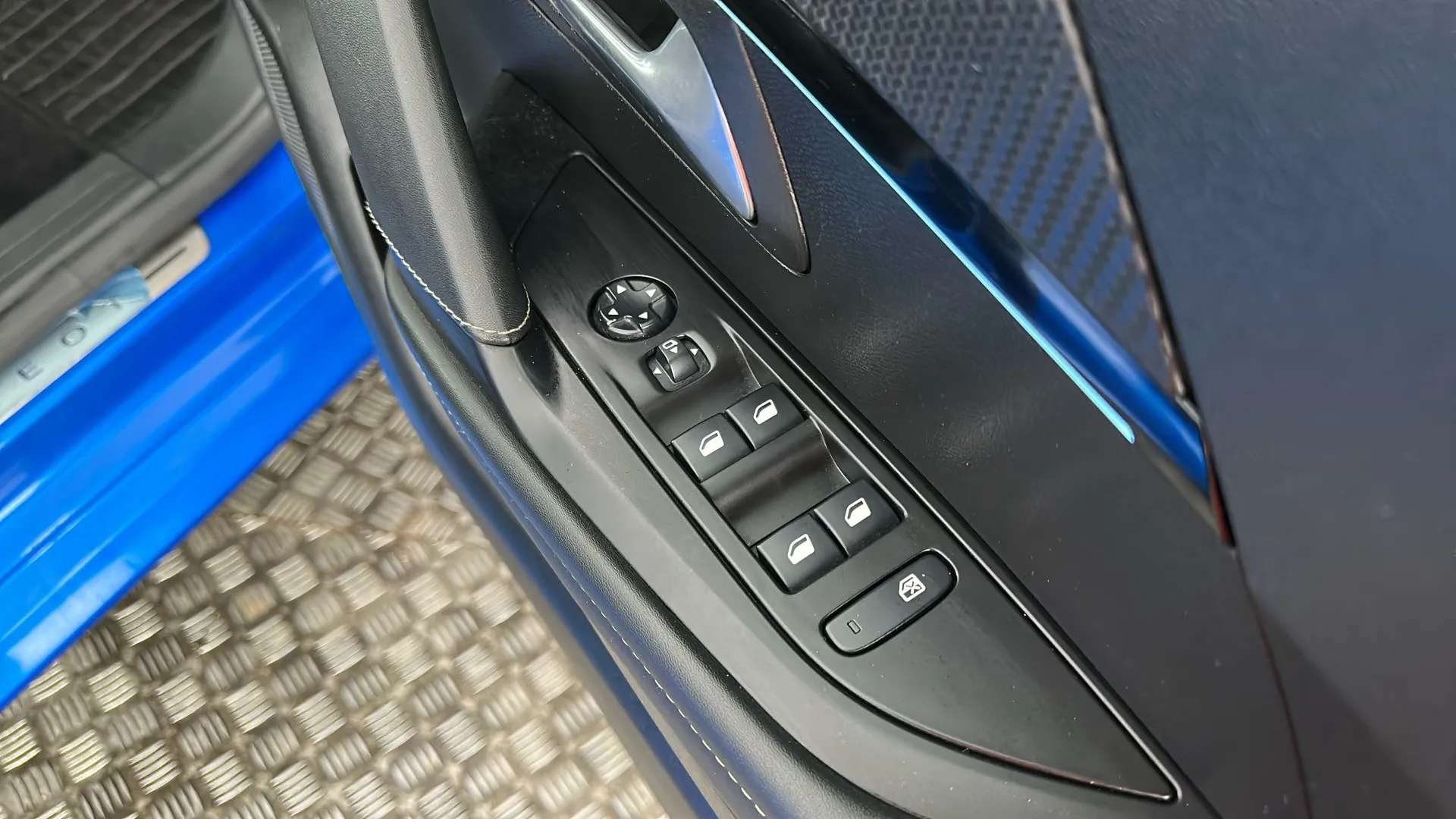 2020 PEUGEOT 208 2020 PEUGEOT 208