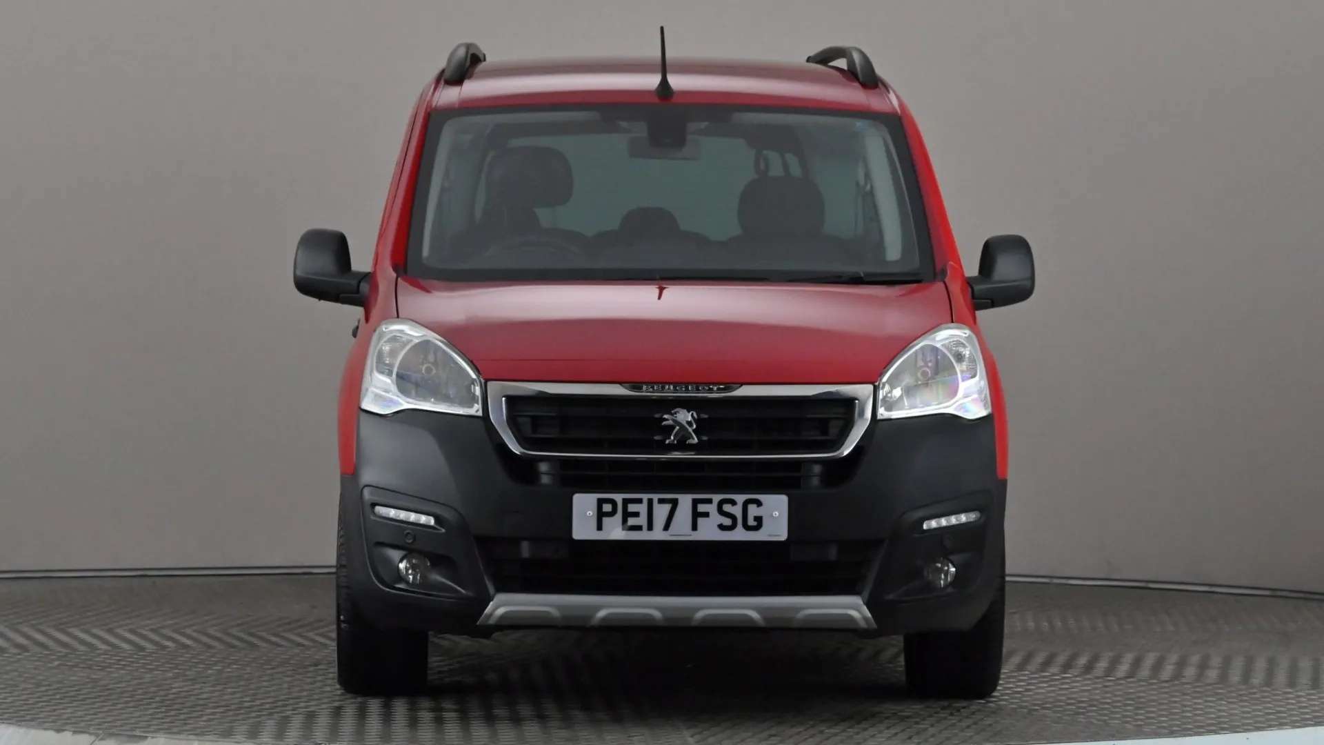 A 2017 PEUGEOT PARTNER TEPEE 1.2 PureTech 110 Outdoor A 2017 PEUGEOT PARTNER TEPEE 1.2 PureTech 110 Outdoor