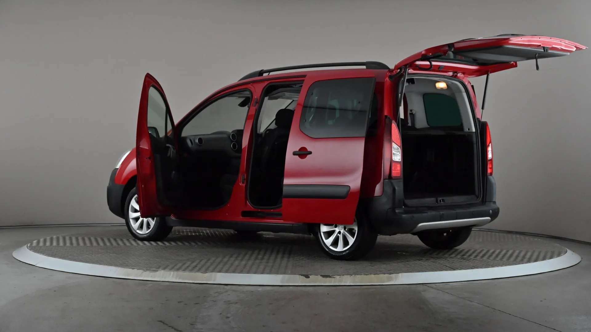 2017 PEUGEOT PARTNER TEPEE 2017 PEUGEOT PARTNER TEPEE